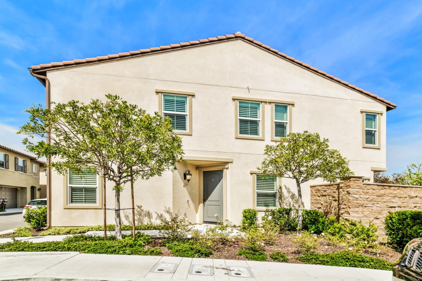 Detail Gallery Image 1 of 1 For 201 W 47th St, Long Beach,  CA 90805 - 4 Beds | 3 Baths