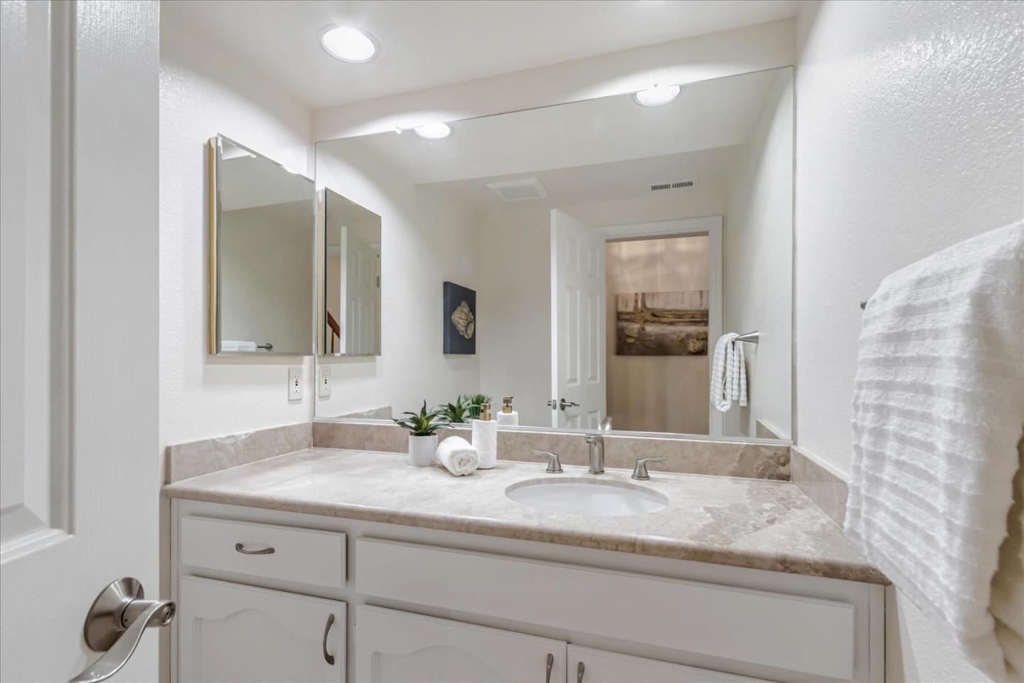 Detail Gallery Image 27 of 34 For 2169 Calle Mesa Alta, Milpitas,  CA 95035 - 3 Beds | 2/1 Baths