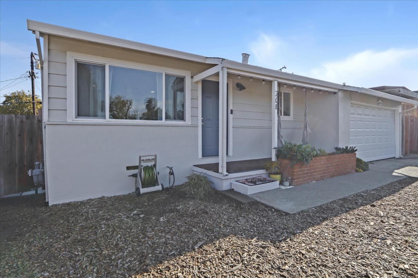 Detail Gallery Image 1 of 37 For 208 Arguello Ave, Vallejo,  CA 94591 - 3 Beds | 2 Baths