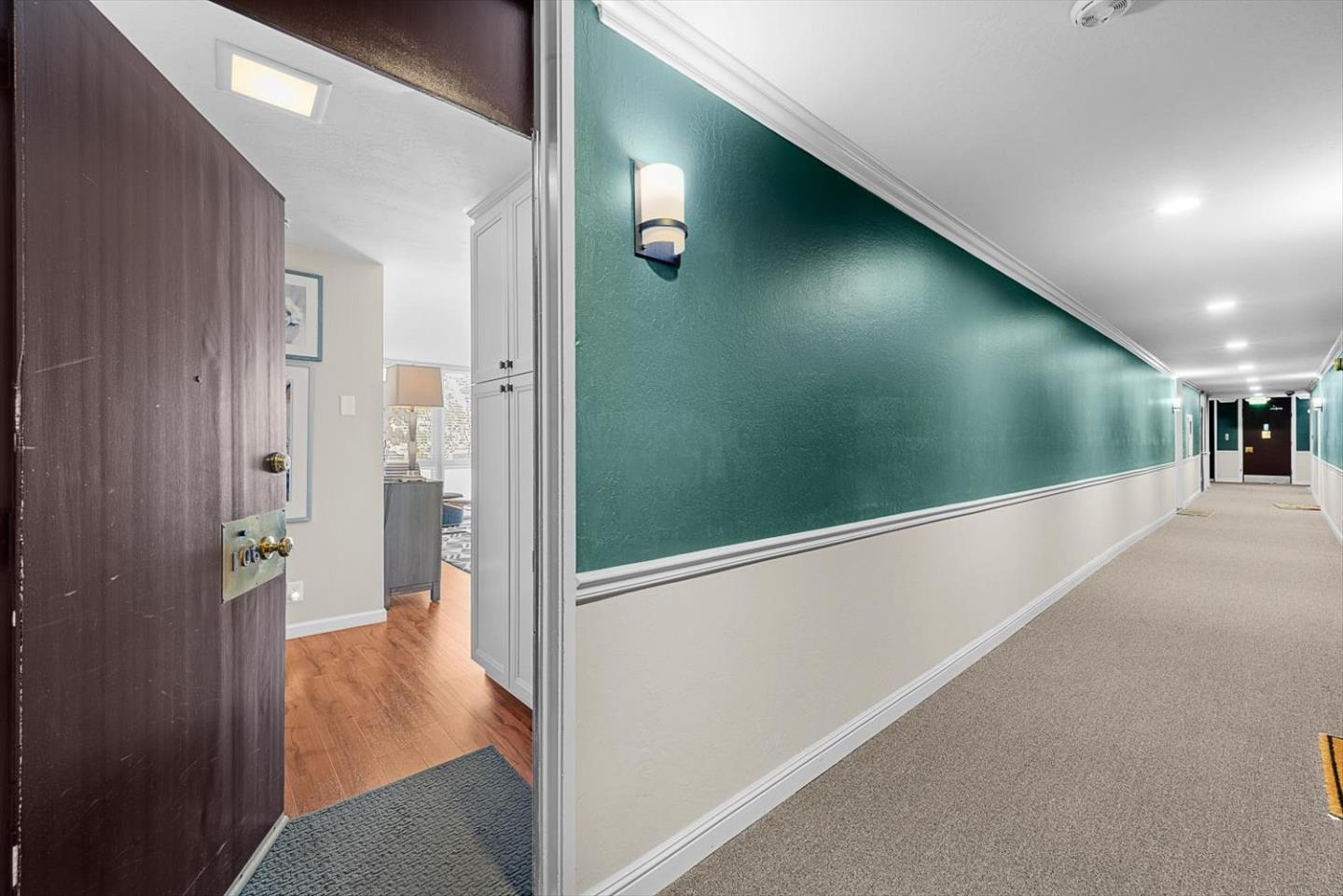 Detail Gallery Image 3 of 23 For 6 Seville Way #106,  San Mateo,  CA 94402 - 1 Beds | 1 Baths