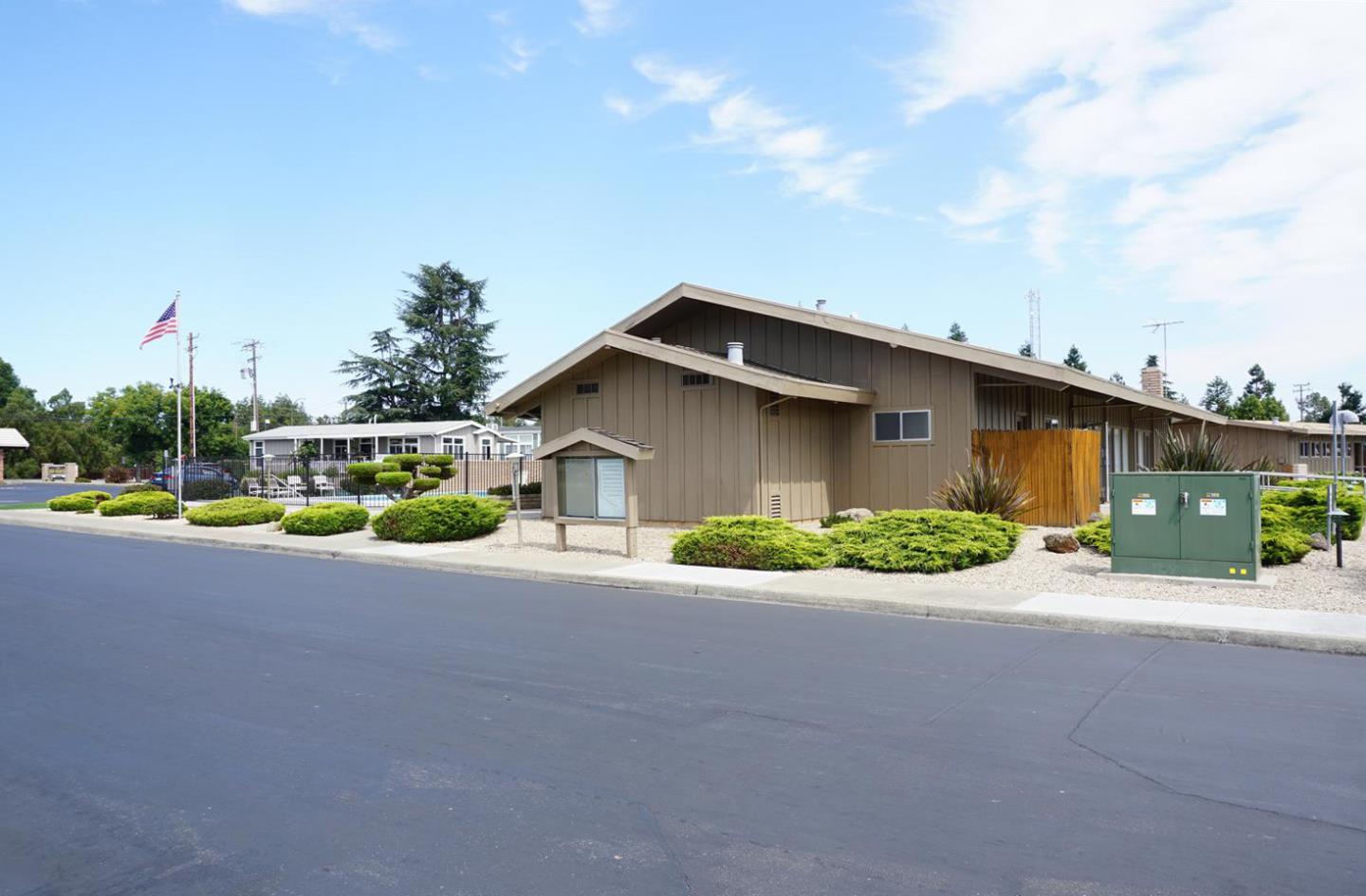 Detail Gallery Image 34 of 39 For 325 Sylvan Dr #78,  Mountain View,  CA 94041 - 2 Beds | 2 Baths