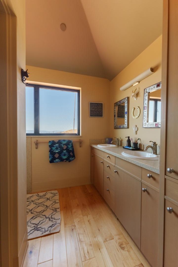 Detail Gallery Image 27 of 38 For 31251 Ca-146, Soledad,  CA 93960 - 3 Beds | 2/1 Baths