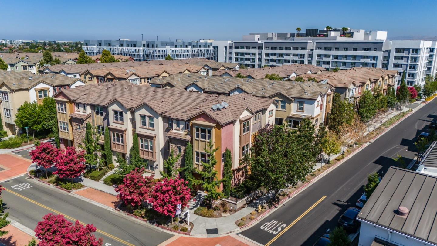 Detail Gallery Image 24 of 26 For 159 Newbury St, Milpitas,  CA 95035 - 2 Beds | 2/1 Baths