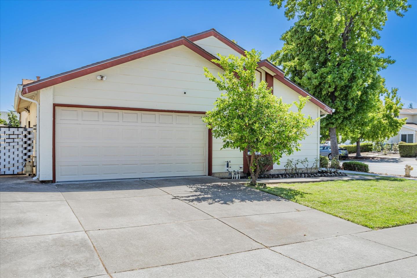 Detail Gallery Image 1 of 1 For 4304 Jessica Cir, Fremont,  CA 94555 - 4 Beds | 2 Baths