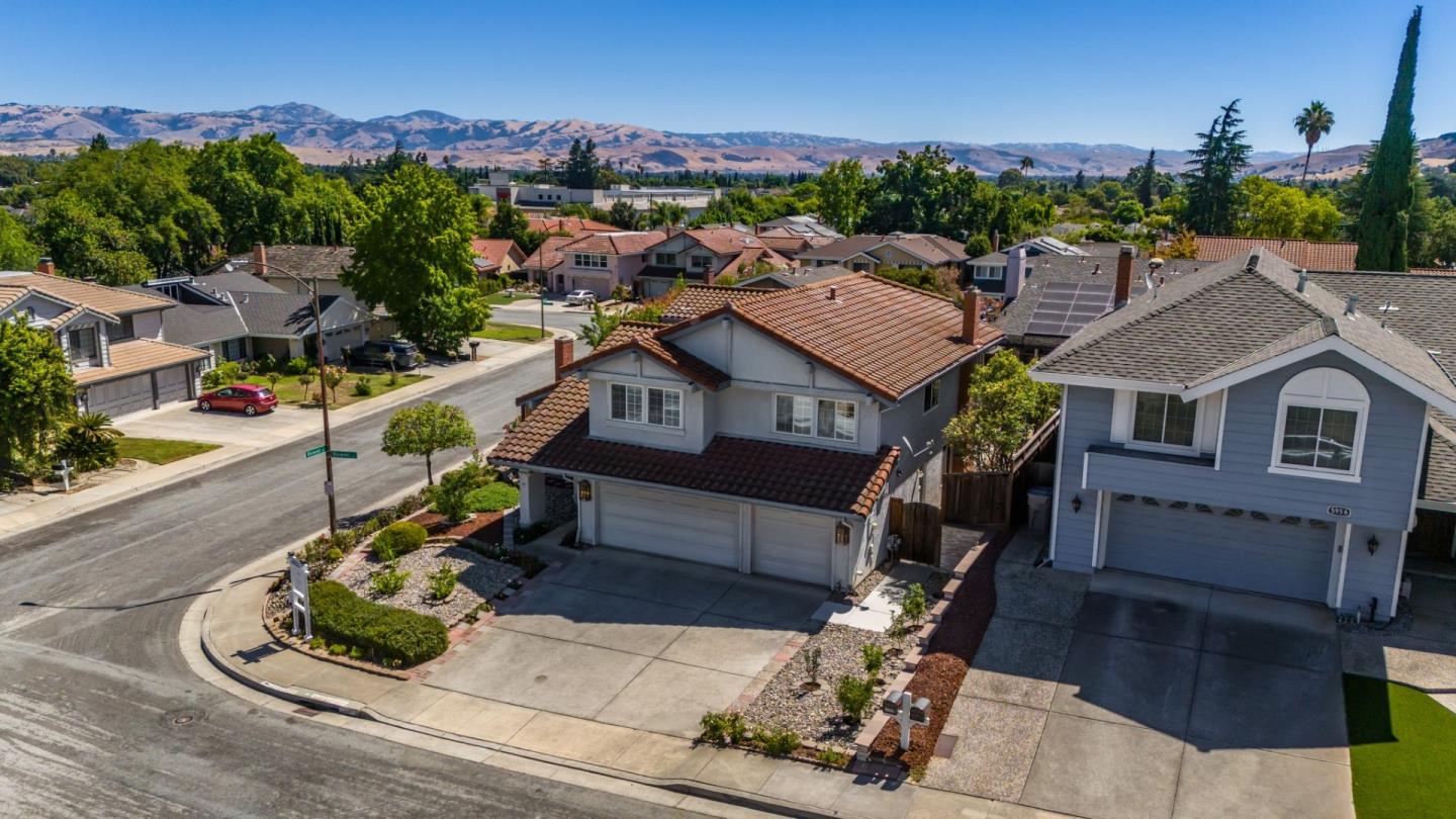 Detail Gallery Image 46 of 54 For 5950 Bowen Ct, San Jose,  CA 95123 - 4 Beds | 2/1 Baths