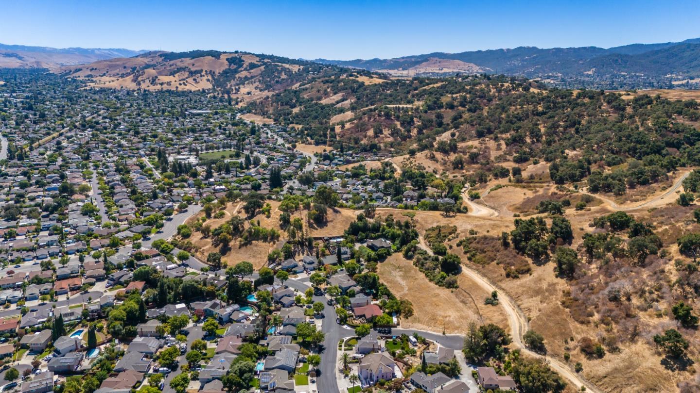 Detail Gallery Image 50 of 54 For 5950 Bowen Ct, San Jose,  CA 95123 - 4 Beds | 2/1 Baths