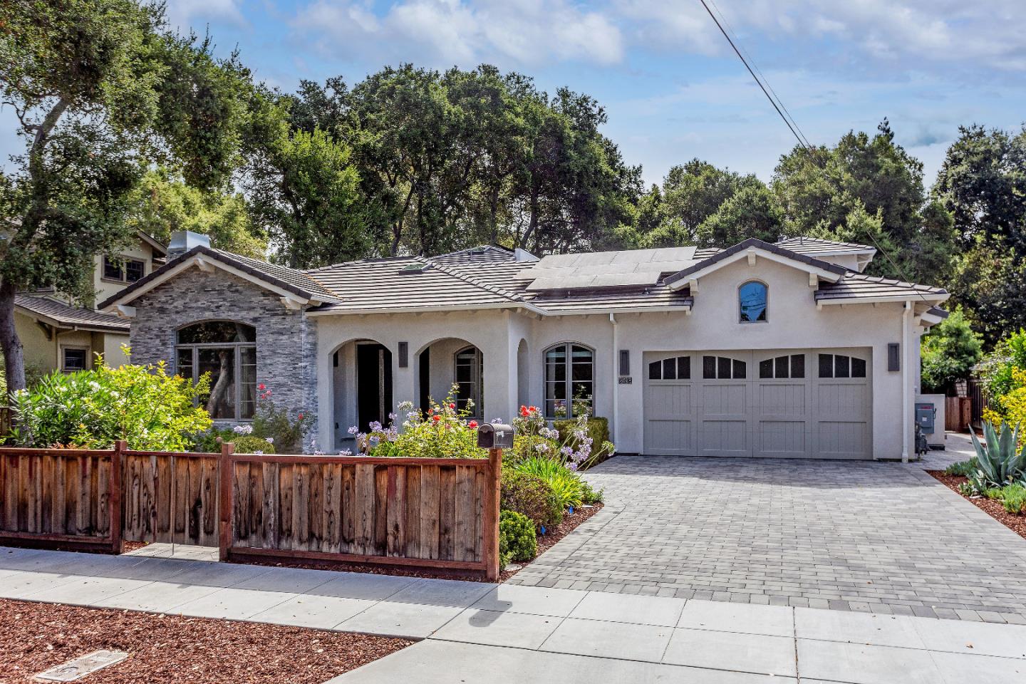 Detail Gallery Image 5 of 57 For 660 Coleridge Ave, Palo Alto,  CA 94301 - 7 Beds | 7/1 Baths