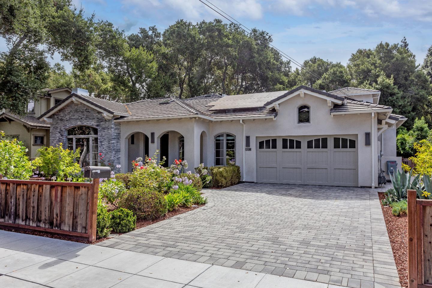 Detail Gallery Image 6 of 57 For 660 Coleridge Ave, Palo Alto,  CA 94301 - 7 Beds | 7/1 Baths