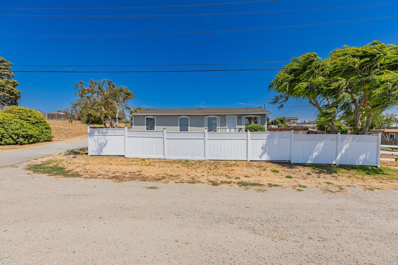 Detail Gallery Image 1 of 1 For 326 Boronda Rd, Salinas,  CA 93907 - 2 Beds | 2 Baths