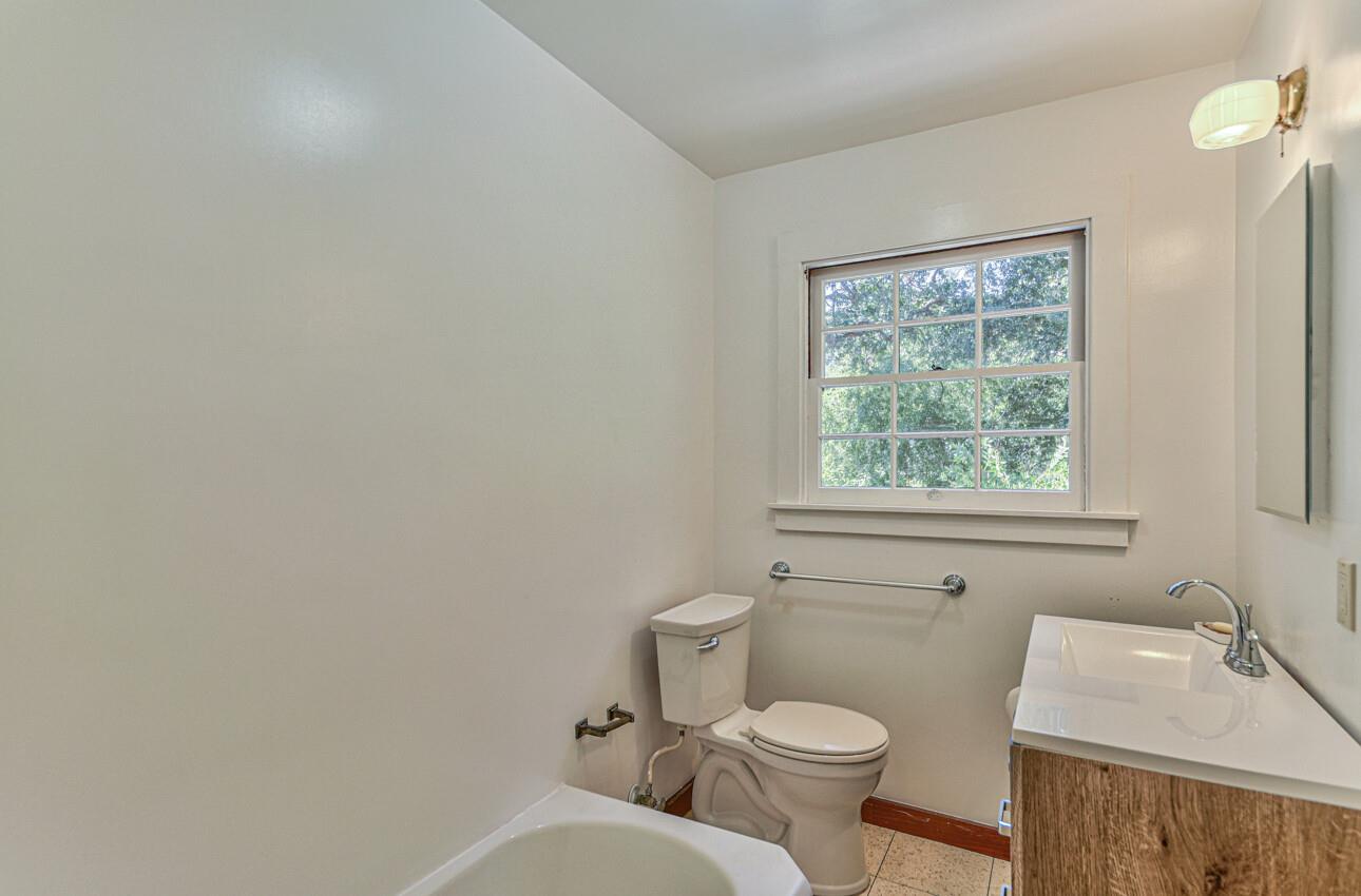 Detail Gallery Image 29 of 47 For 260 San Benancio Rd, Salinas,  CA 93908 - 3 Beds | 2/1 Baths