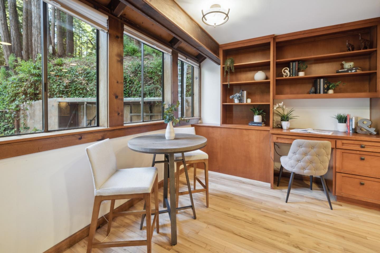 Detail Gallery Image 6 of 19 For 24124 Schulties Rd, Los Gatos,  CA 95033 - 2 Beds | 2 Baths