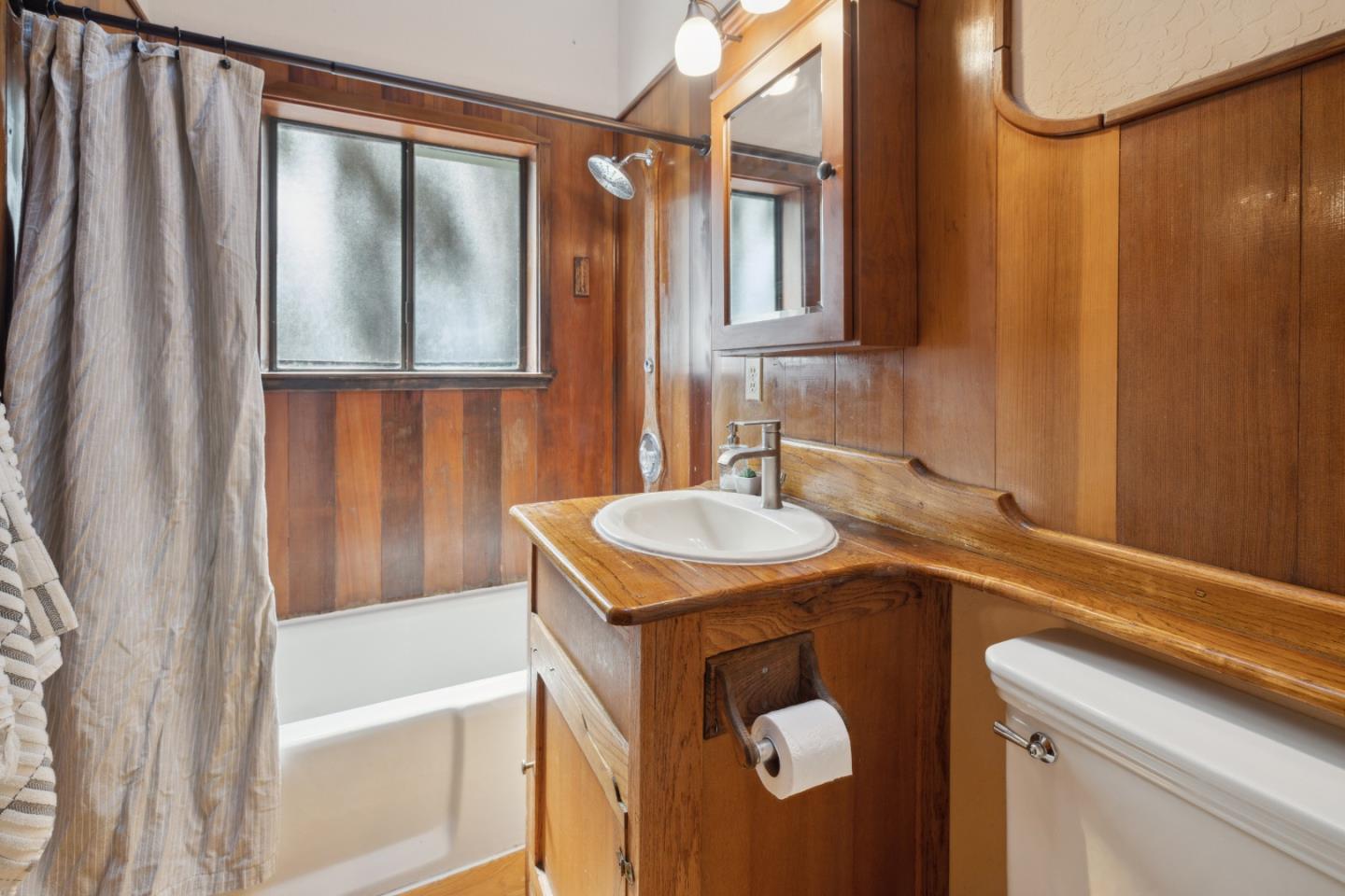 Detail Gallery Image 10 of 19 For 24124 Schulties Rd, Los Gatos,  CA 95033 - 2 Beds | 2 Baths