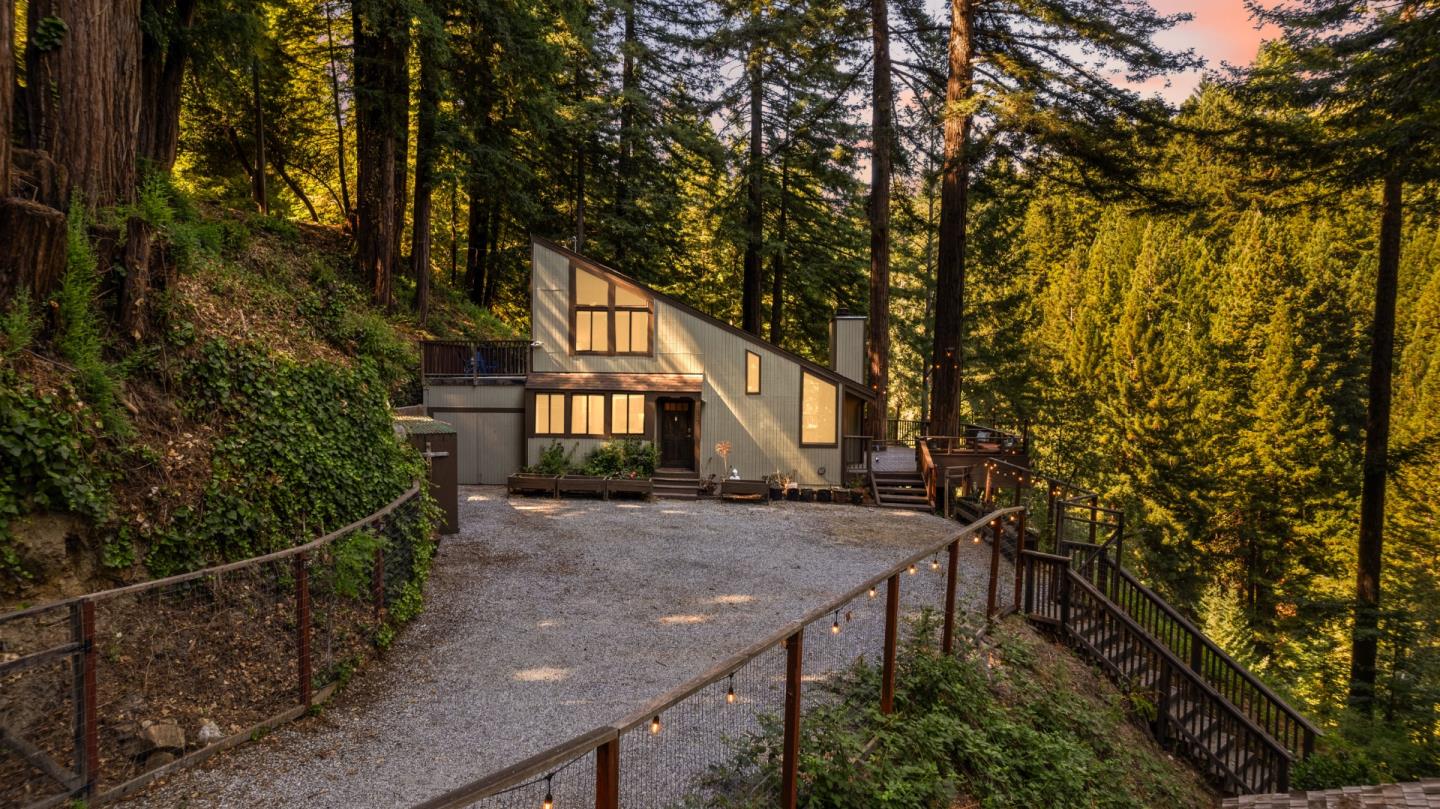 Detail Gallery Image 14 of 19 For 24124 Schulties Rd, Los Gatos,  CA 95033 - 2 Beds | 2 Baths