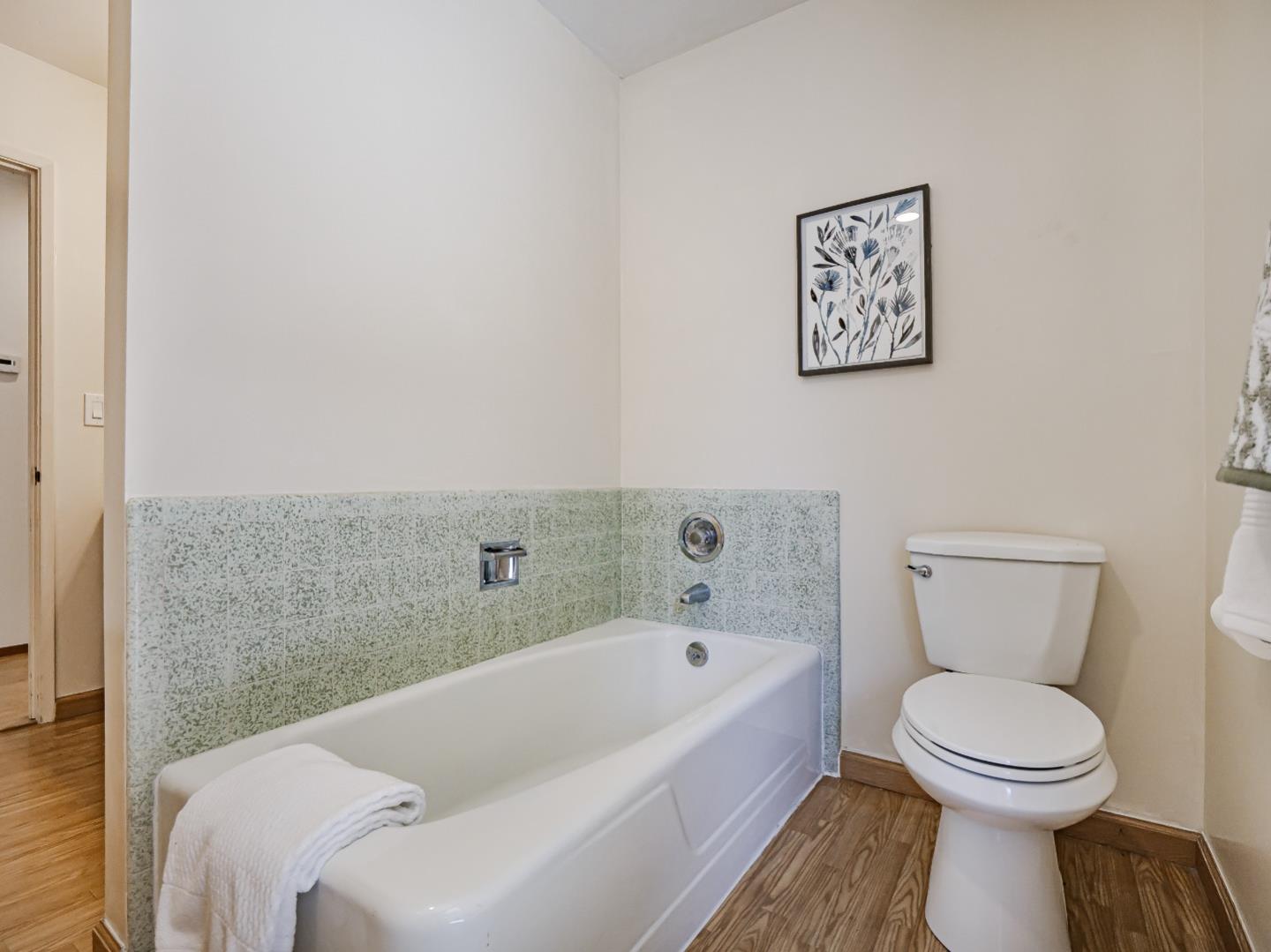 Detail Gallery Image 26 of 45 For 102 Oak Knoll Dr, Santa Cruz,  CA 95060 - 3 Beds | 2 Baths