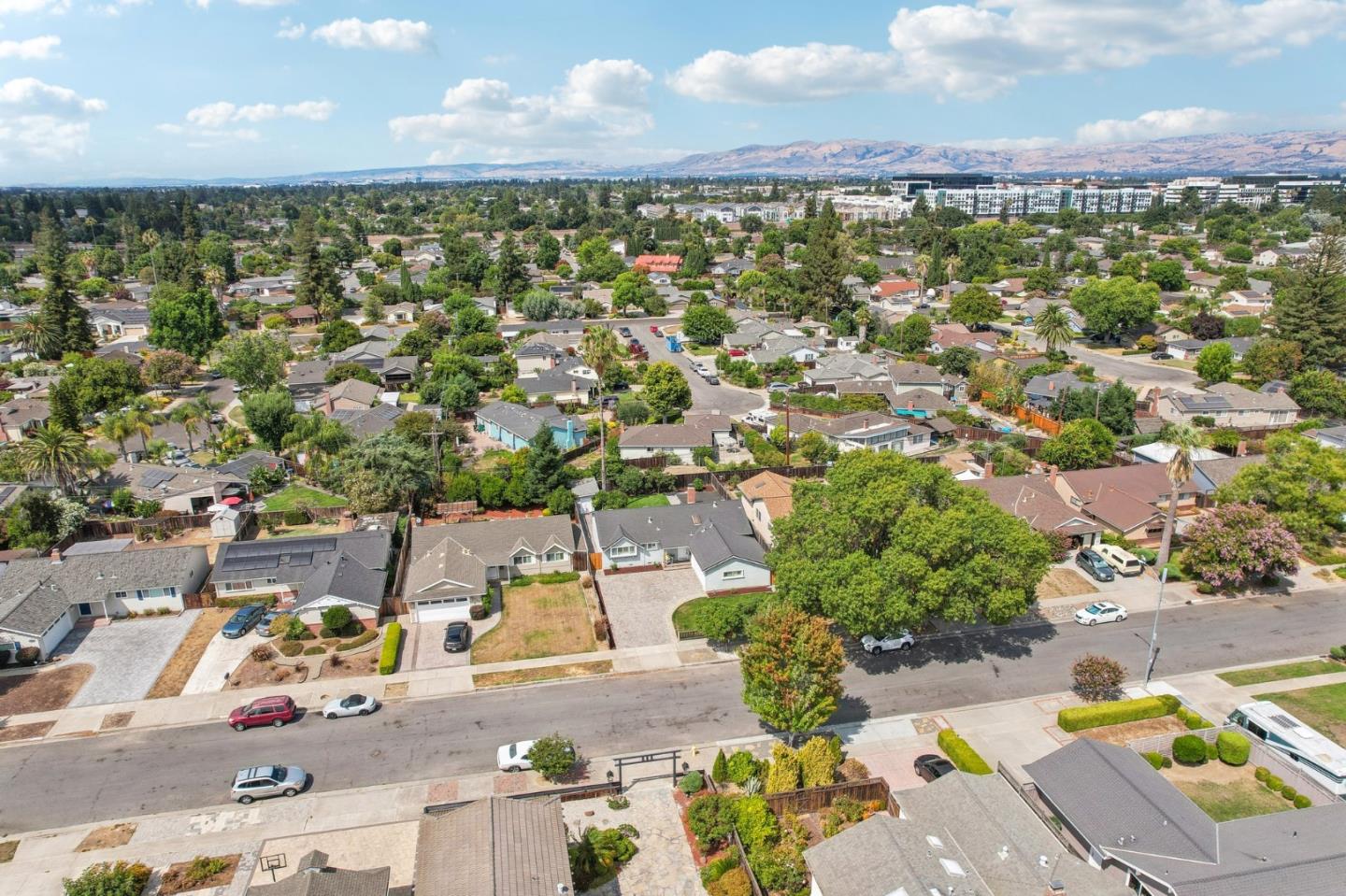 Detail Gallery Image 38 of 45 For 3357 Lindenoaks Dr, San Jose,  CA 95117 - 3 Beds | 2 Baths