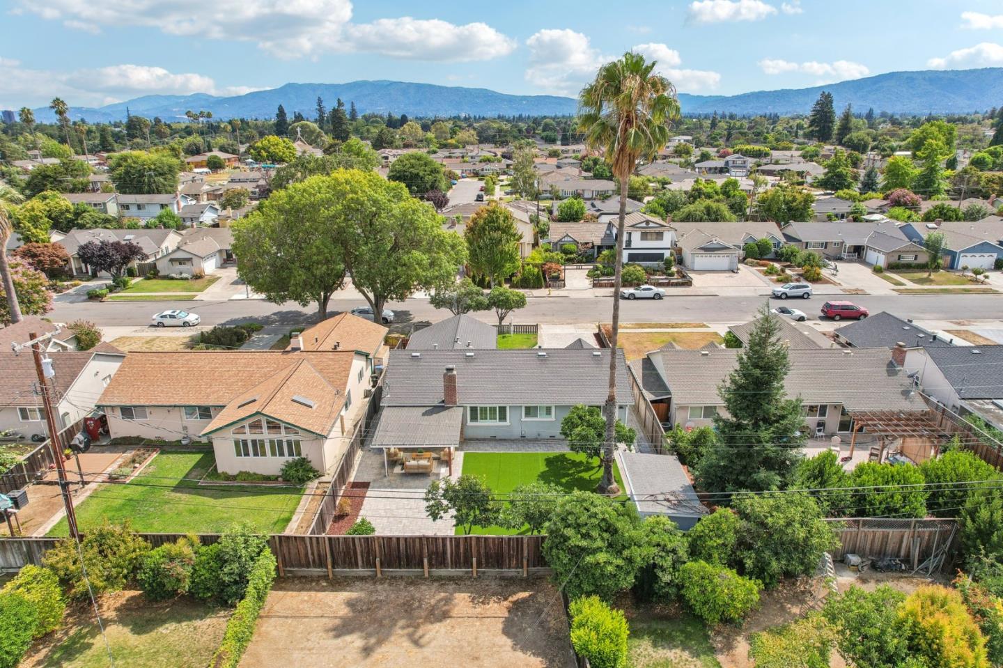 Detail Gallery Image 40 of 45 For 3357 Lindenoaks Dr, San Jose,  CA 95117 - 3 Beds | 2 Baths