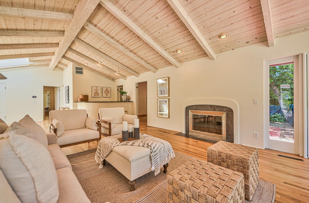 Detail Gallery Image 9 of 58 For 2845 17 Mile Dr, Pebble Beach,  CA 93953 - 3 Beds | 3 Baths