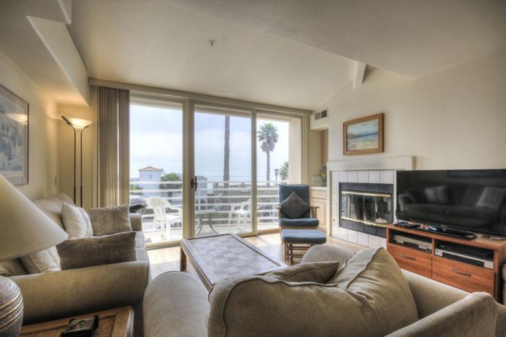 Detail Gallery Image 5 of 21 For 5005 Cliff Dr #2,  Capitola,  CA 95010 - 2 Beds | 2 Baths