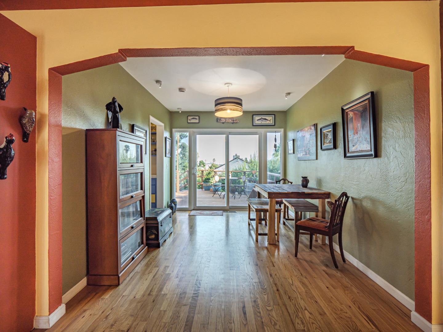 Detail Gallery Image 15 of 42 For 1609 Escalona Dr, Santa Cruz,  CA 95060 - 2 Beds | 2 Baths