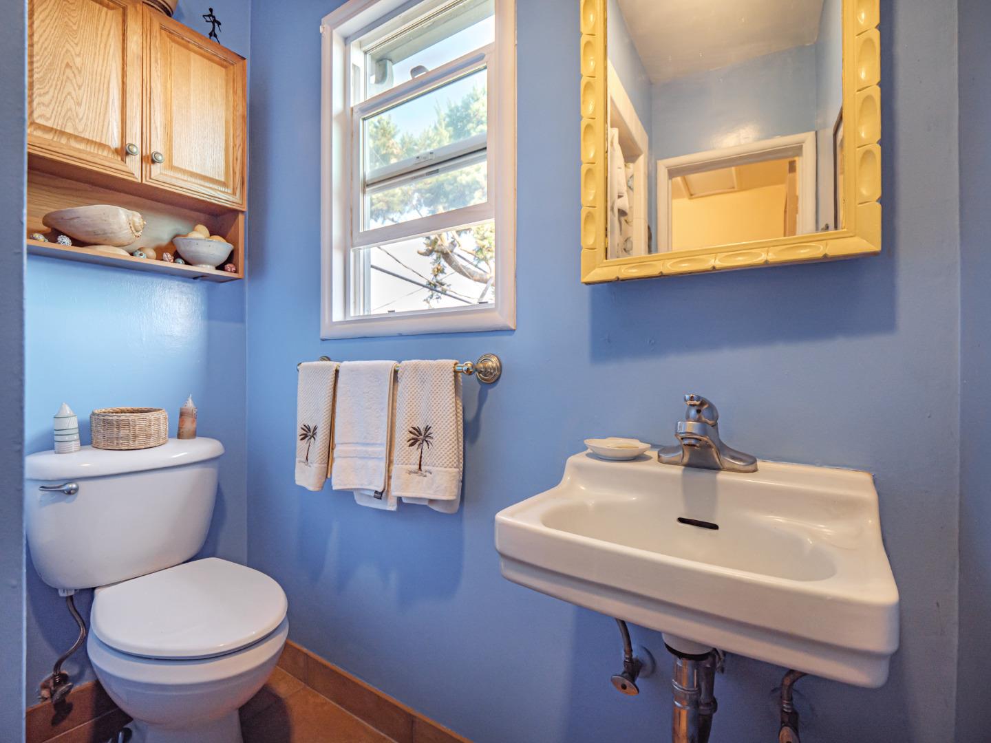 Detail Gallery Image 29 of 42 For 1609 Escalona Dr, Santa Cruz,  CA 95060 - 2 Beds | 2 Baths