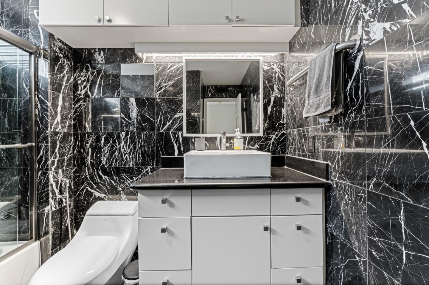 Detail Gallery Image 35 of 58 For 72 Peter Coutts Cir, Stanford,  CA 94305 - 2 Beds | 2 Baths