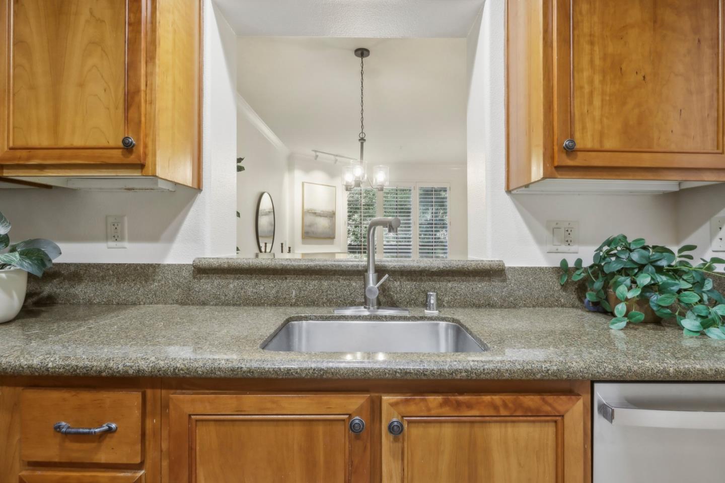 Detail Gallery Image 11 of 30 For 633 Elm St #101,  San Carlos,  CA 94070 - 1 Beds | 1 Baths