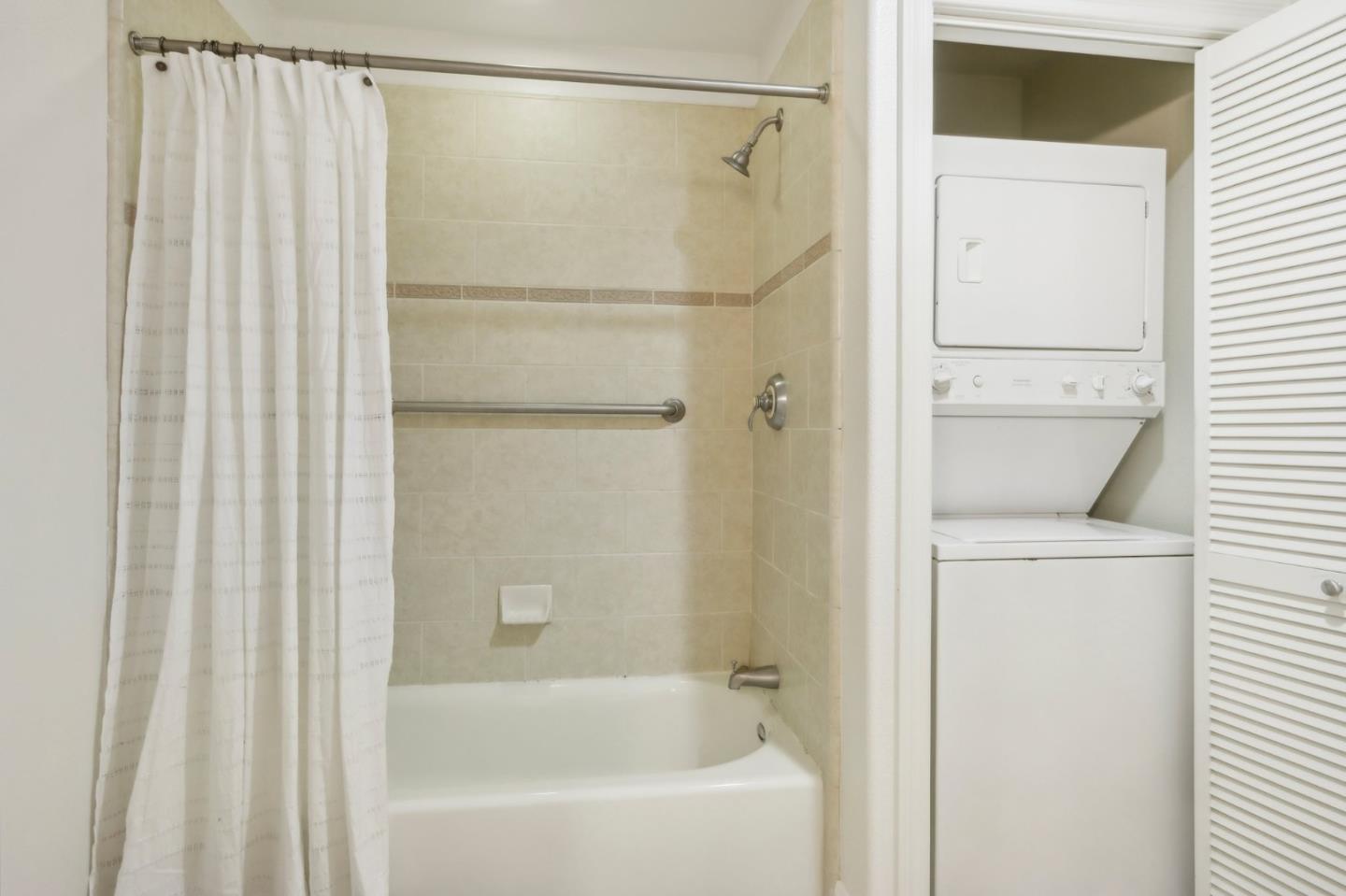 Detail Gallery Image 13 of 30 For 633 Elm St #101,  San Carlos,  CA 94070 - 1 Beds | 1 Baths