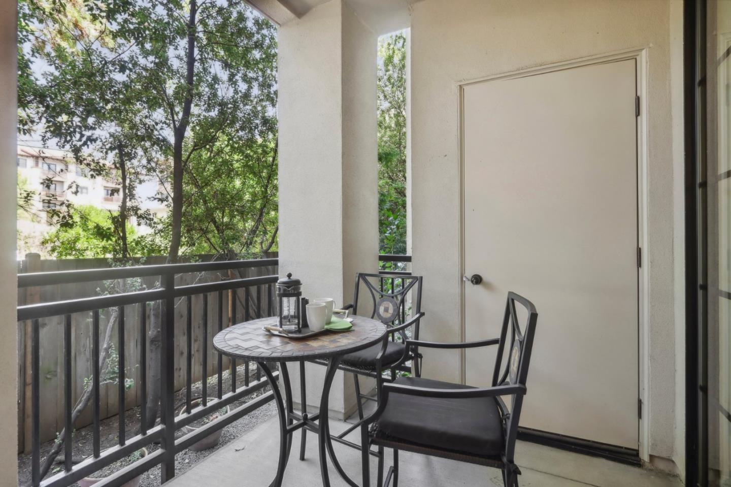 Detail Gallery Image 17 of 30 For 633 Elm St #101,  San Carlos,  CA 94070 - 1 Beds | 1 Baths