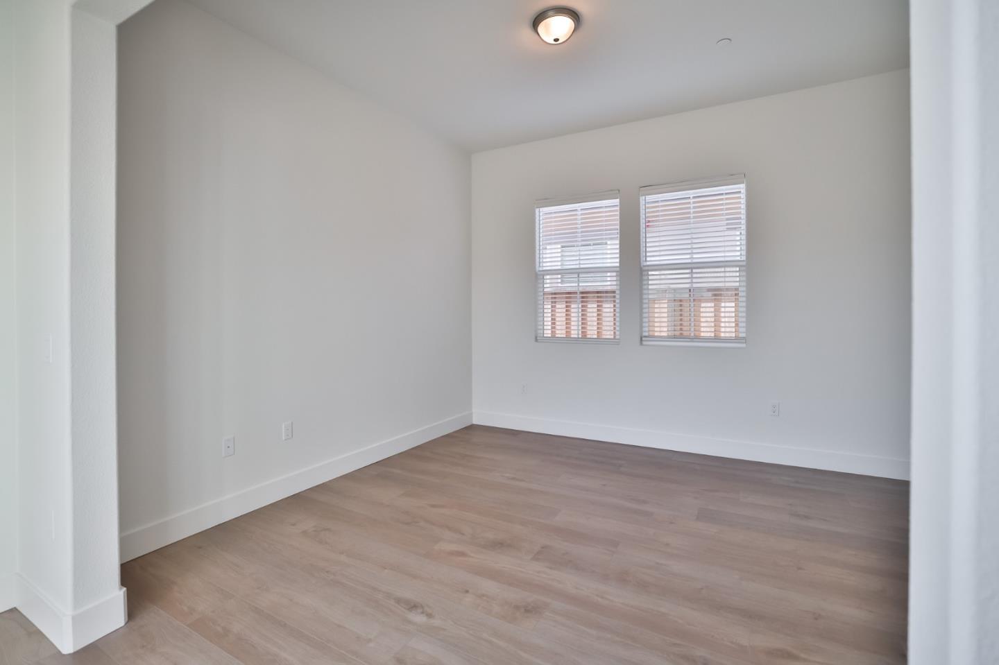 Detail Gallery Image 16 of 29 For 590 Santa Lucia Way, Marina,  CA 93933 - 3 Beds | 2/1 Baths