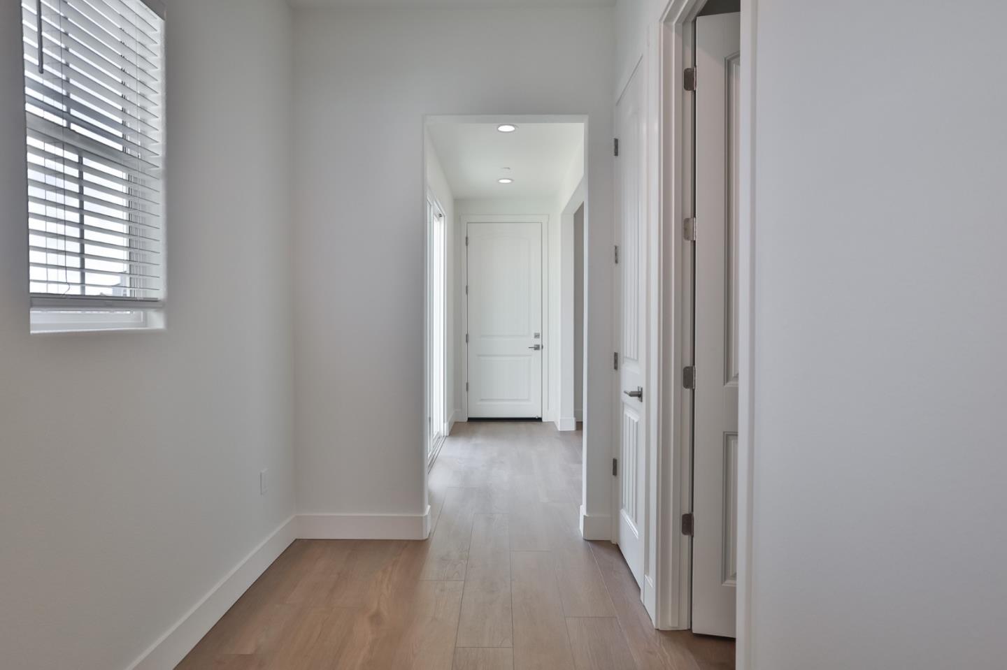 Detail Gallery Image 18 of 29 For 590 Santa Lucia Way, Marina,  CA 93933 - 3 Beds | 2/1 Baths
