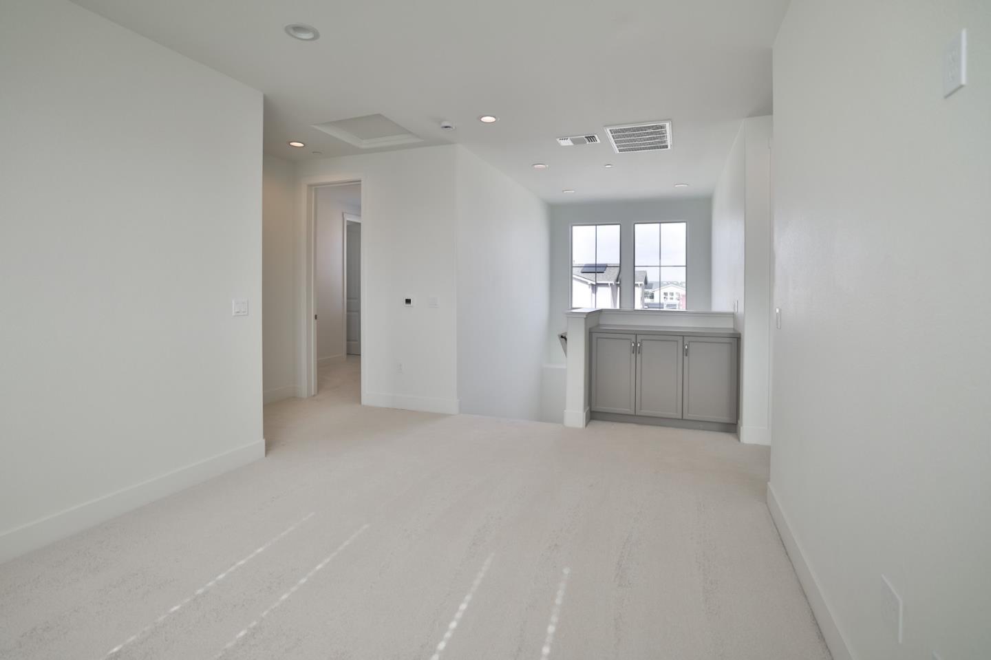 Detail Gallery Image 20 of 29 For 590 Santa Lucia Way, Marina,  CA 93933 - 3 Beds | 2/1 Baths