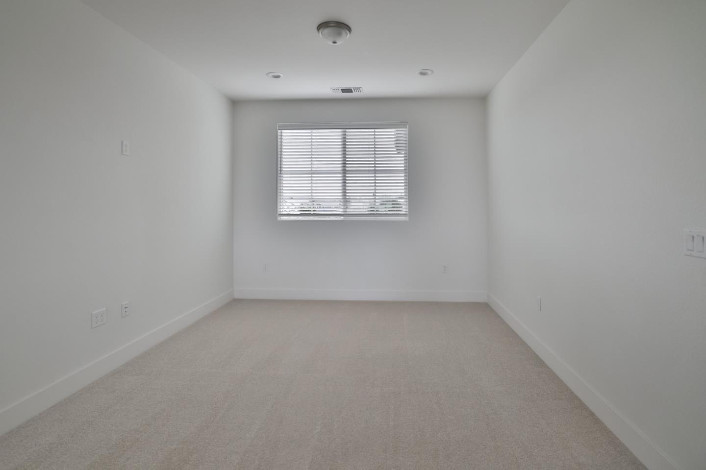 Detail Gallery Image 21 of 29 For 590 Santa Lucia Way, Marina,  CA 93933 - 3 Beds | 2/1 Baths