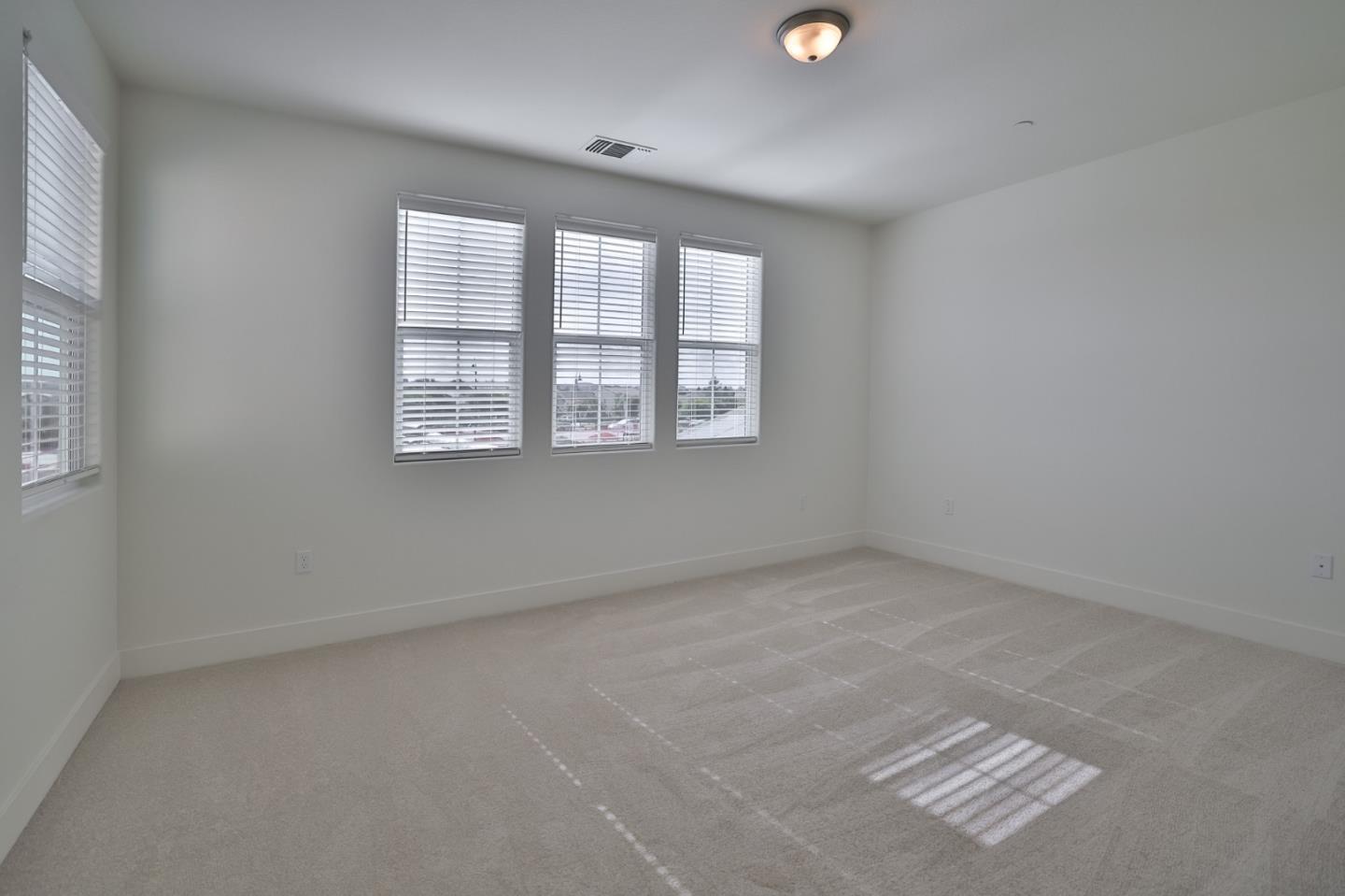 Detail Gallery Image 24 of 29 For 590 Santa Lucia Way, Marina,  CA 93933 - 3 Beds | 2/1 Baths