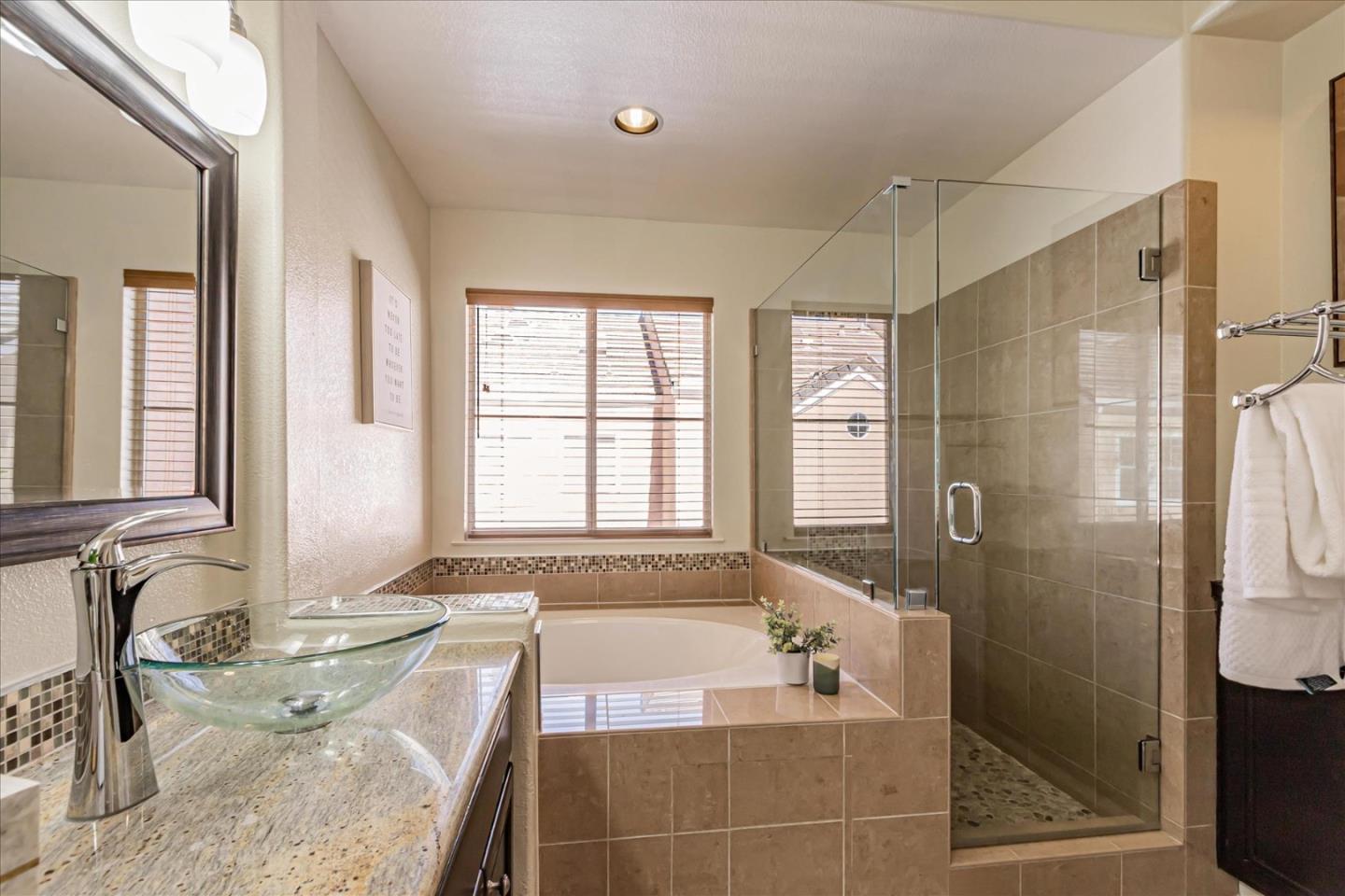 Detail Gallery Image 36 of 52 For 441 Camille Cir #14,  San Jose,  CA 95134 - 2 Beds | 2/1 Baths