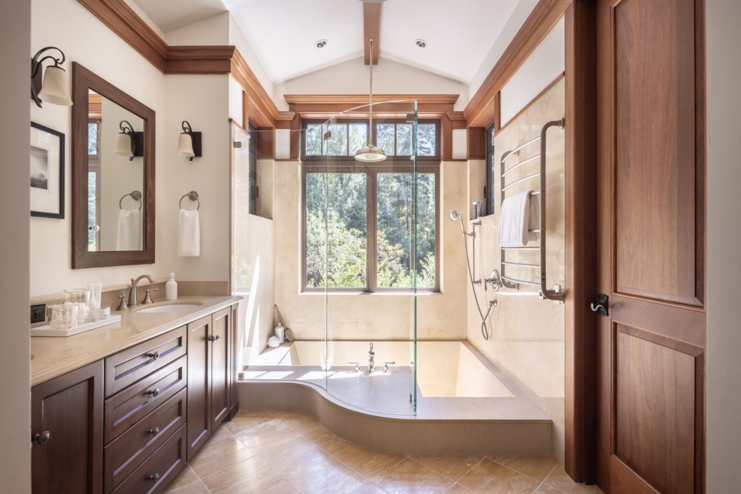 Detail Gallery Image 28 of 50 For 1240 Westridge Dr, Portola Valley,  CA 94028 - 6 Beds | 6/2 Baths