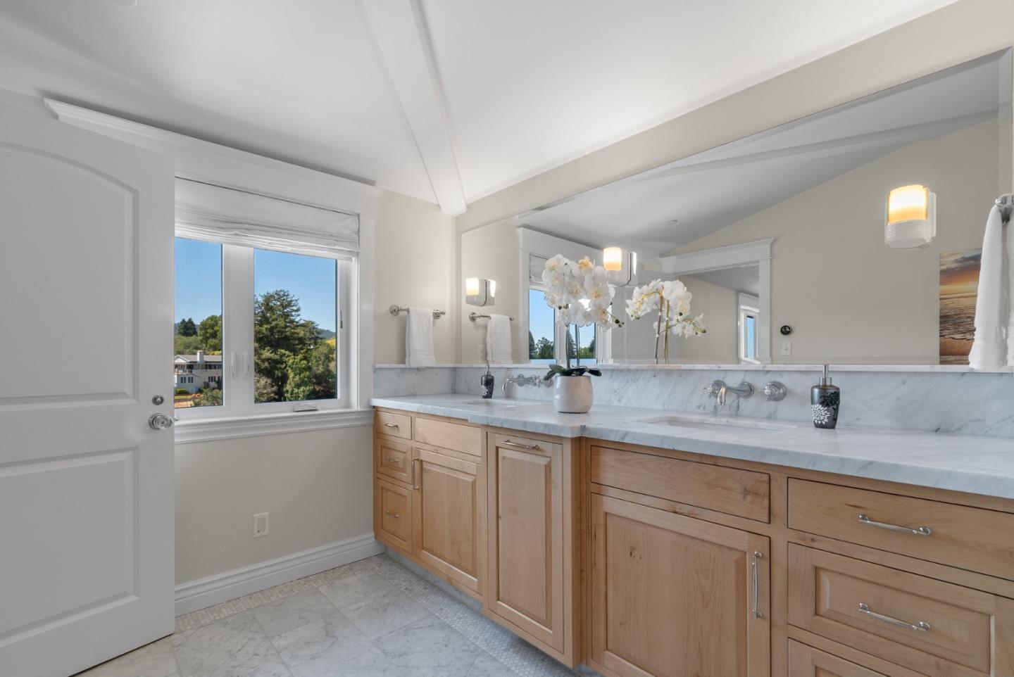 Detail Gallery Image 80 of 116 For 40 S Circle Dr, Santa Cruz,  CA 95060 - 4 Beds | 4/2 Baths