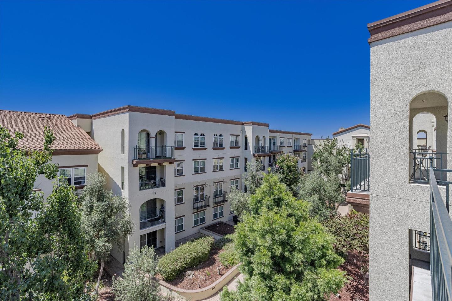 Detail Gallery Image 37 of 46 For 800 S Abel St #519,  Milpitas,  CA 95035 - 2 Beds | 2 Baths