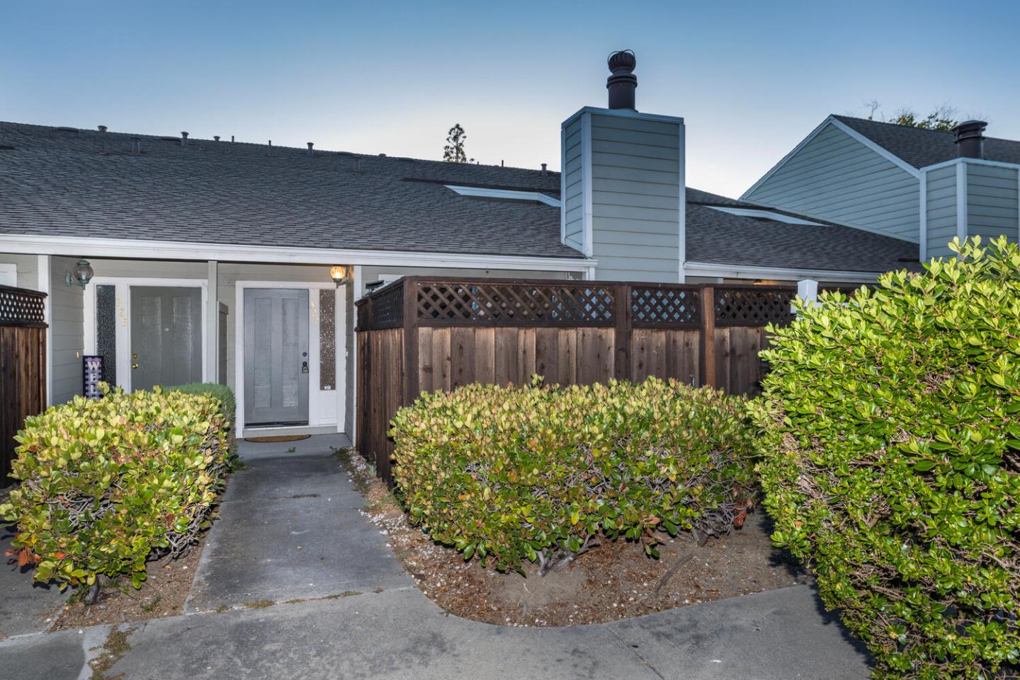 Detail Gallery Image 1 of 29 For 327 Catamaran St, Foster City,  CA 94404 - 3 Beds | 2/1 Baths