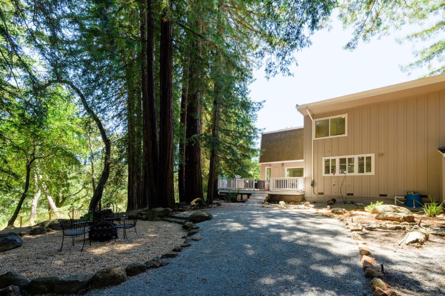 Detail Gallery Image 12 of 53 For 16089 Redwood Lodge Rd, Los Gatos,  CA 95033 - 4 Beds | 3 Baths