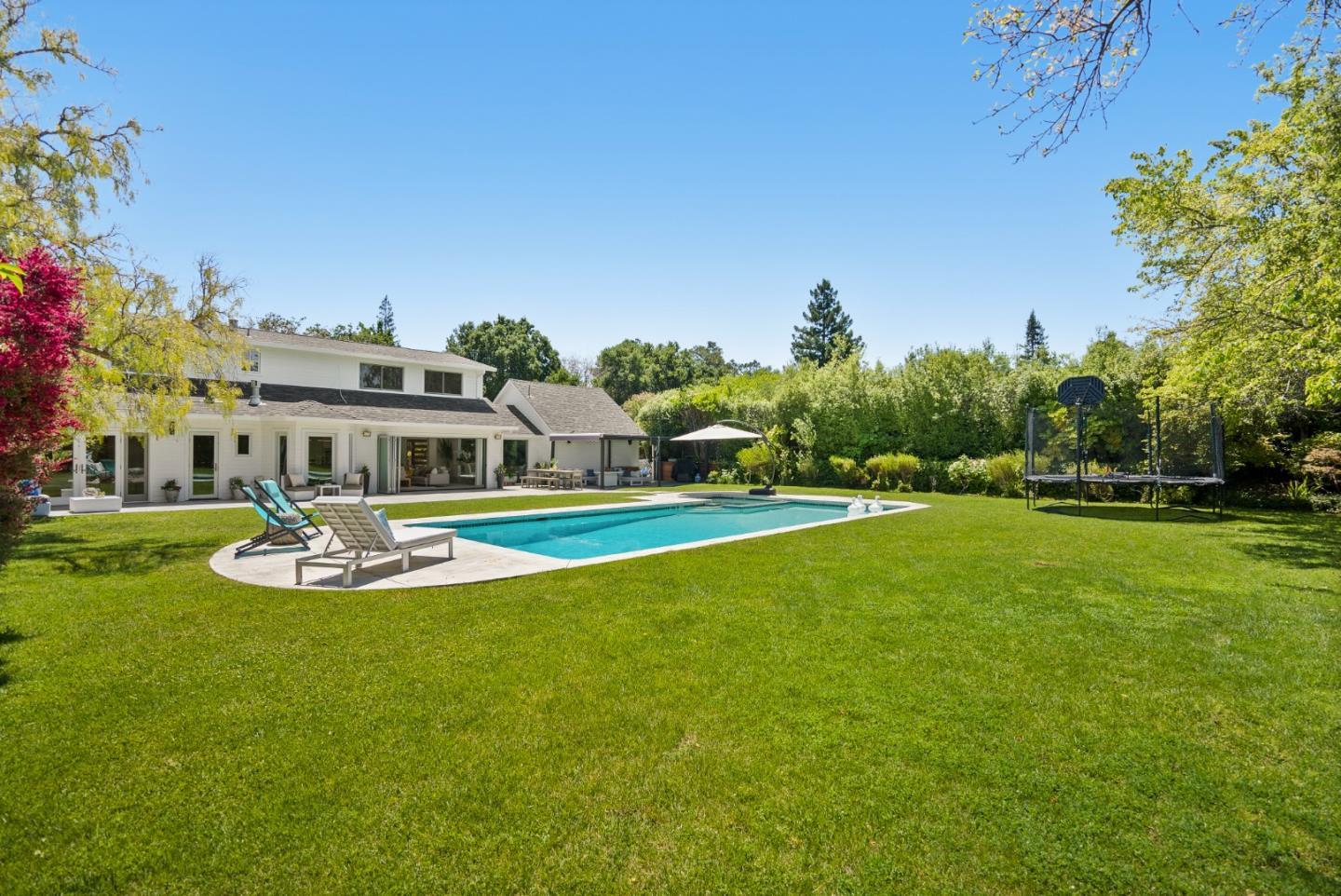 Detail Gallery Image 2 of 55 For 1417 Country Club Dr, Los Altos,  CA 94024 - 6 Beds | 5/1 Baths