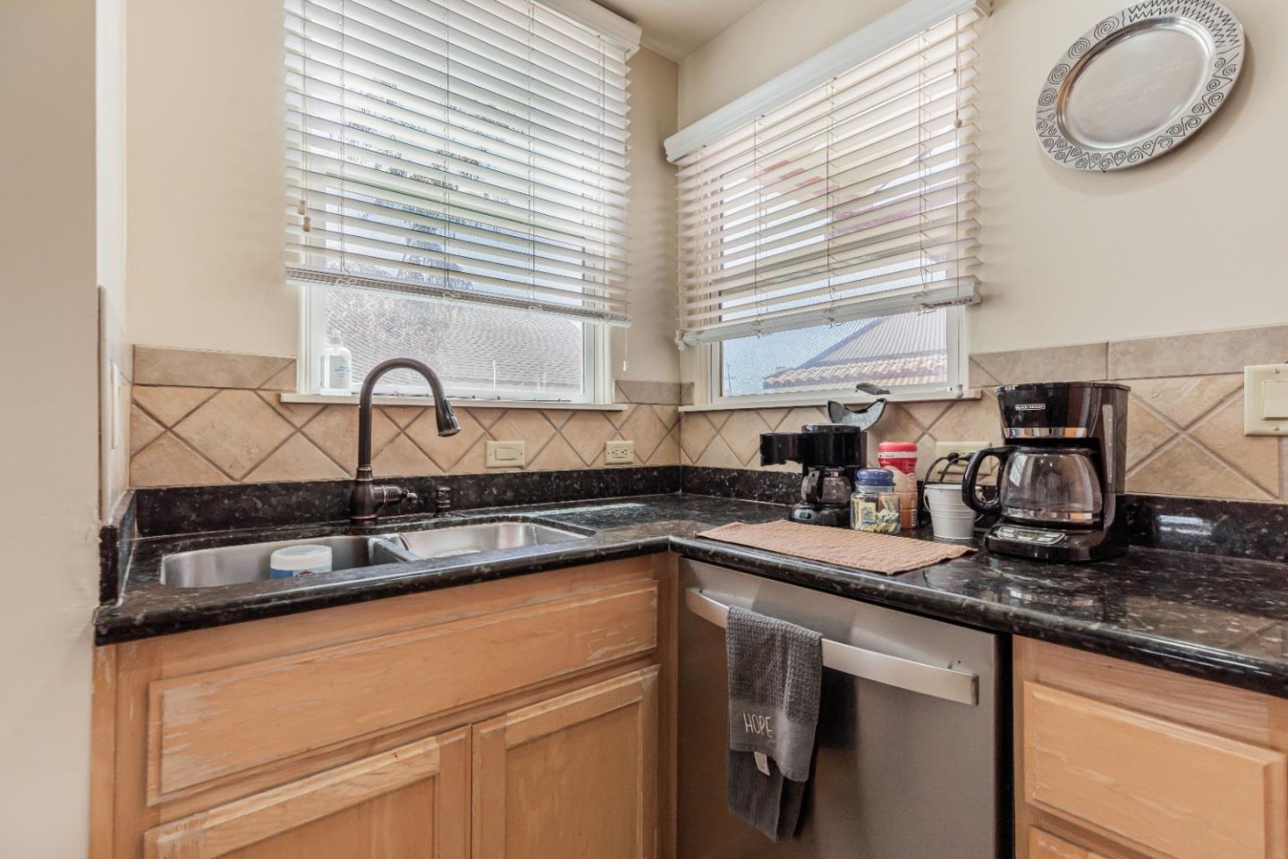 Detail Gallery Image 16 of 37 For 124 Lorimer St, Salinas,  CA 93901 - 3 Beds | 2 Baths