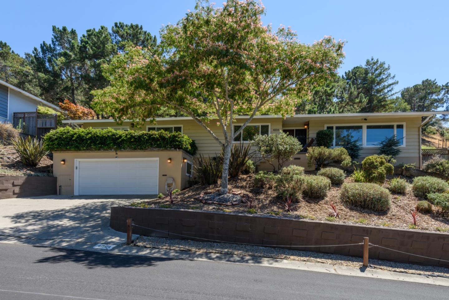 Detail Gallery Image 1 of 1 For 4004 Kingridge Dr, San Mateo,  CA 94403 - 4 Beds | 2 Baths