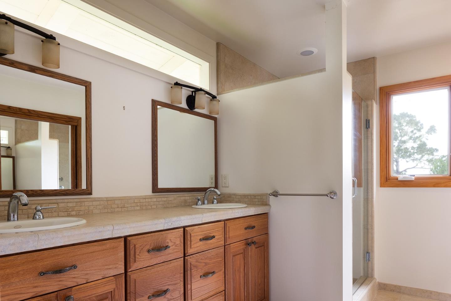 Detail Gallery Image 12 of 17 For 1121 Circle Rd, Pebble Beach,  CA 93953 - 3 Beds | 2/1 Baths