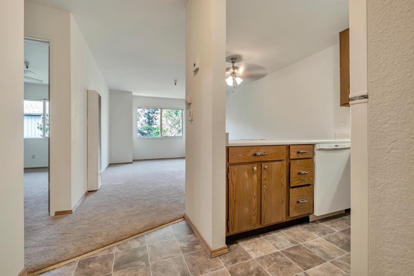 Detail Gallery Image 2 of 14 For 203 Vista Prieta Ct, Santa Cruz,  CA 95062 - 1 Beds | 1 Baths