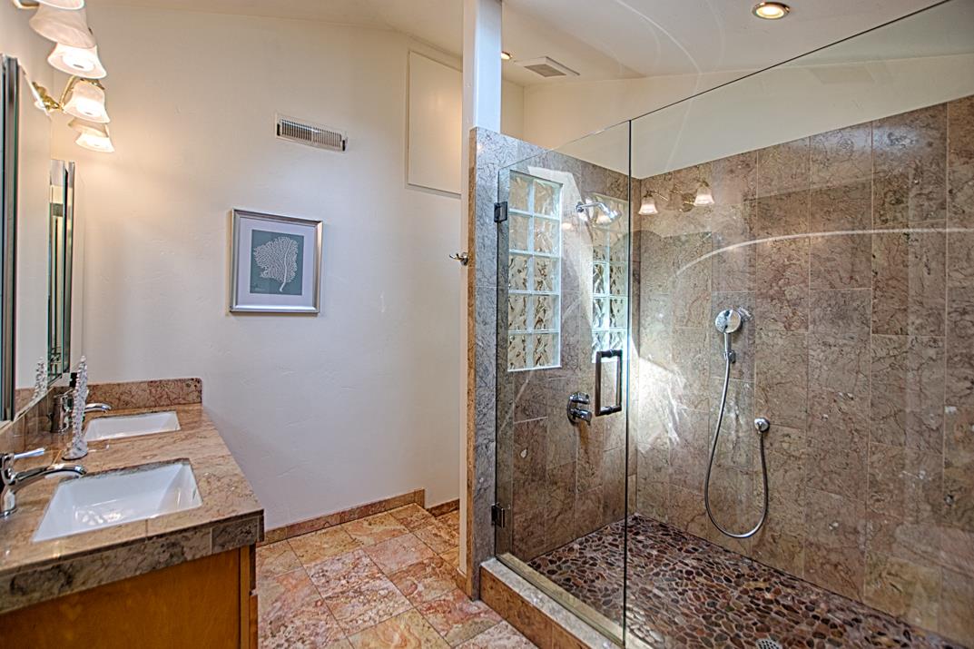 Detail Gallery Image 15 of 23 For 940 32nd Ave, Santa Cruz,  CA 95062 - 4 Beds | 2 Baths