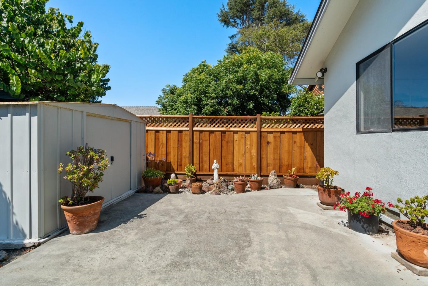 Detail Gallery Image 36 of 41 For 607 Burlingame Ave, Capitola,  CA 95010 - 2 Beds | 2 Baths