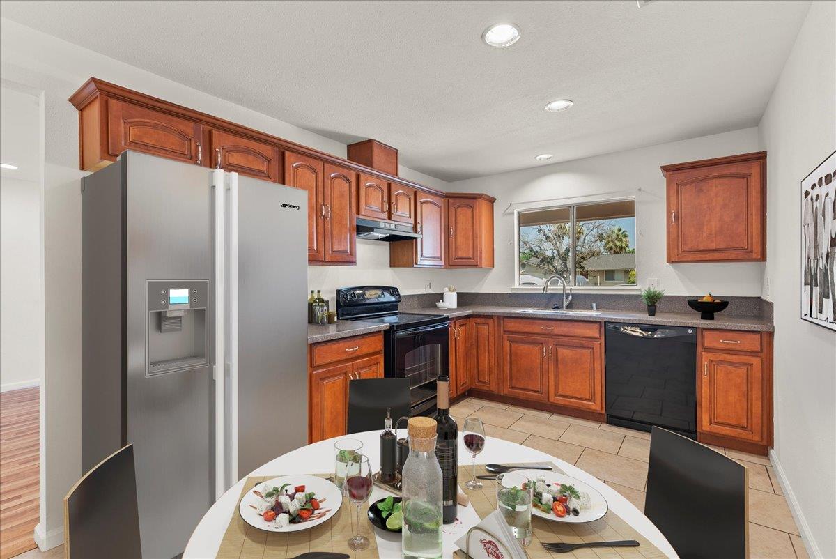 Detail Gallery Image 5 of 18 For 2754 Twin Oaks Ln, San Jose,  CA 95127 - 3 Beds | 2 Baths