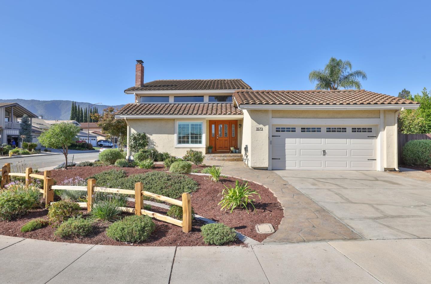 Detail Gallery Image 1 of 27 For 1573 Pam Ln, San Jose,  CA 95120 - 4 Beds | 2/1 Baths