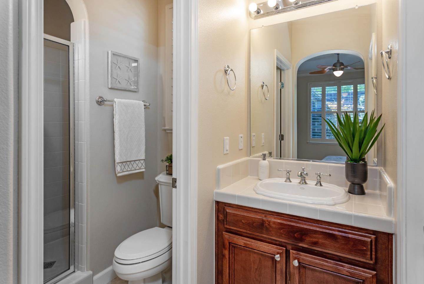 Detail Gallery Image 33 of 48 For 6001 Winged Foot Dr, Gilroy,  CA 95020 - 5 Beds | 3/1 Baths