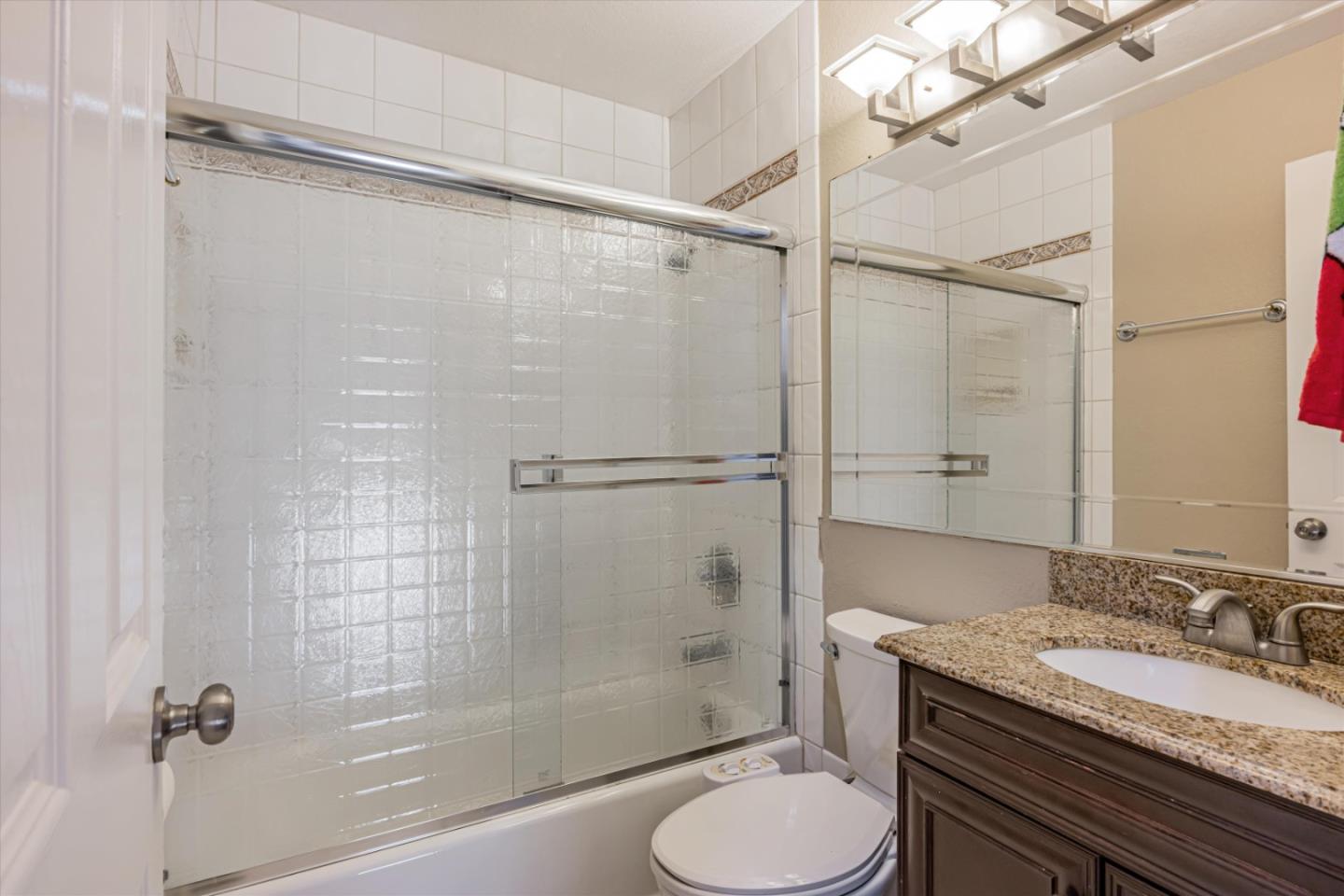 Detail Gallery Image 27 of 33 For 4644 Creekwood Dr, Fremont,  CA 94555 - 4 Beds | 2/1 Baths